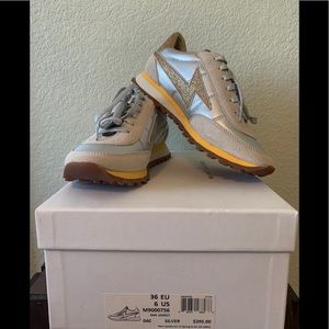 MARC JACOBS Spring 2016 silver/gold sneakers